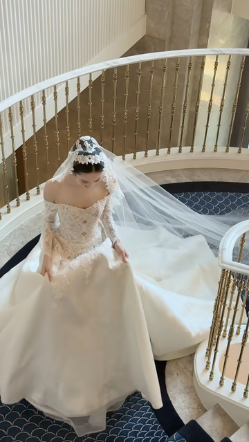 Niulatu Off-the-shoulder Ball Gown White Long Wedding Dresses Long Sleeve Bridal Gowns Applique Satin Bridal Dresses HZ1026